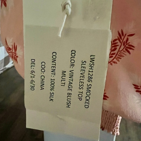 NWT Frame size M Smocked sleeveless top - Picture 4 of 5